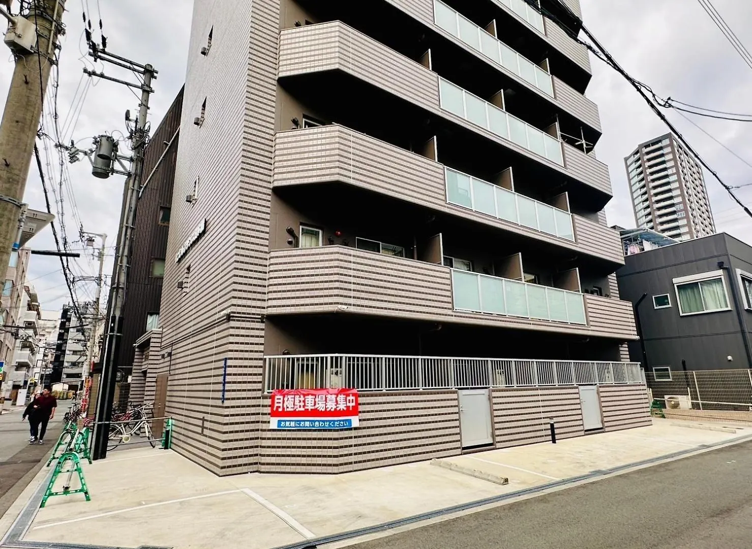1102黒門市場1分!道頓堀まで徒歩8分!心斎橋まで徒歩9分!関西空港とusj直行電車バスあり 大阪市 0*,
