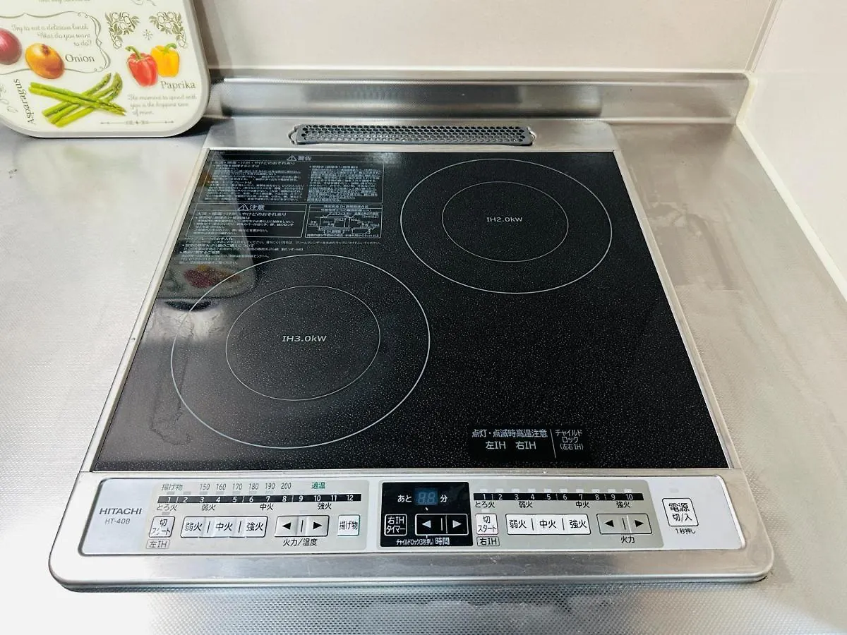 Apartment 1102黒門市場1分!道頓堀まで徒歩8分!心斎橋まで徒歩9分!関西空港とusj直行電車バスあり Osaka